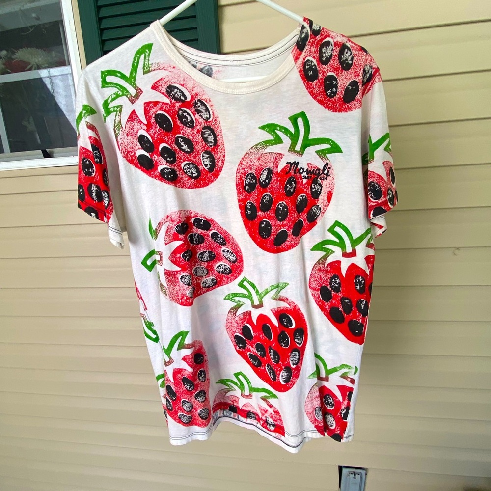 Strawberry Vintage Tee